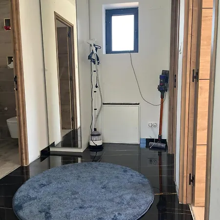 Familiale Avec Piscine Privee A *