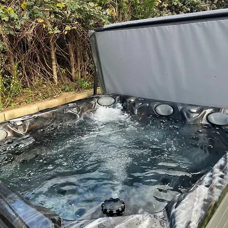 ヴィラ Familiale Avec Piscine Privee A *